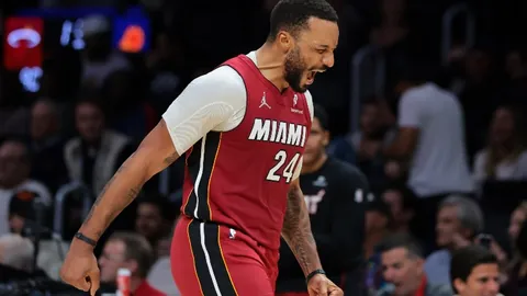 【篮球盛宴】今日NBA三连击大放异彩！这场对决依旧稳如泰山！